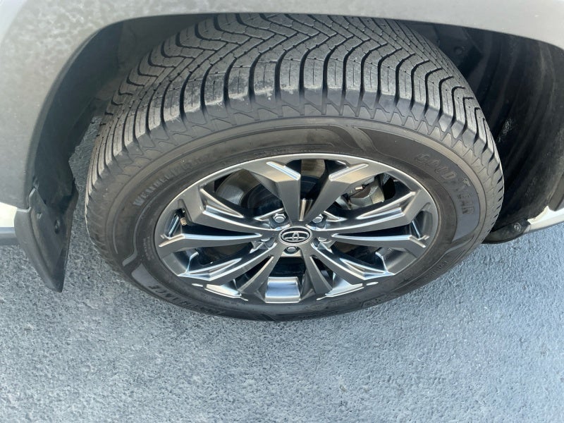 2022 Toyota RAV4 HYBRID Hybrid XLE Premium