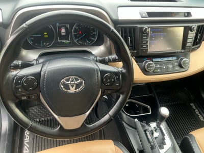 2017 Toyota RAV4 HYBRID Limited