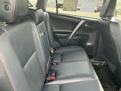 2017 Toyota RAV4 HYBRID SE