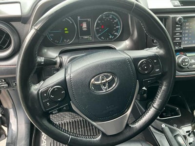 2017 Toyota RAV4 HYBRID SE