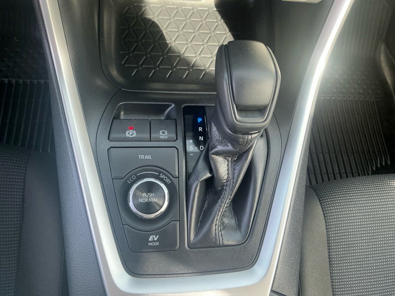 2024 Toyota RAV4 HYBRID Hybrid LE