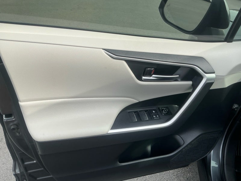 2023 Toyota RAV4 Hybrid Hybrid XLE