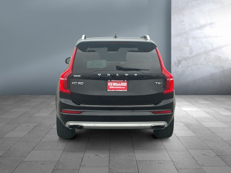 2018 Volvo XC90 Momentum