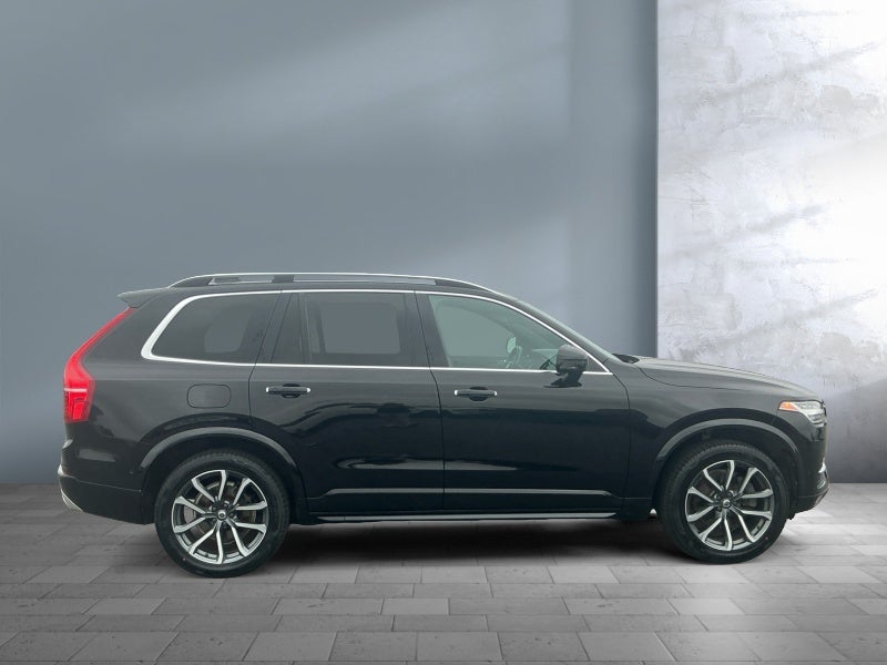2018 Volvo XC90 Momentum