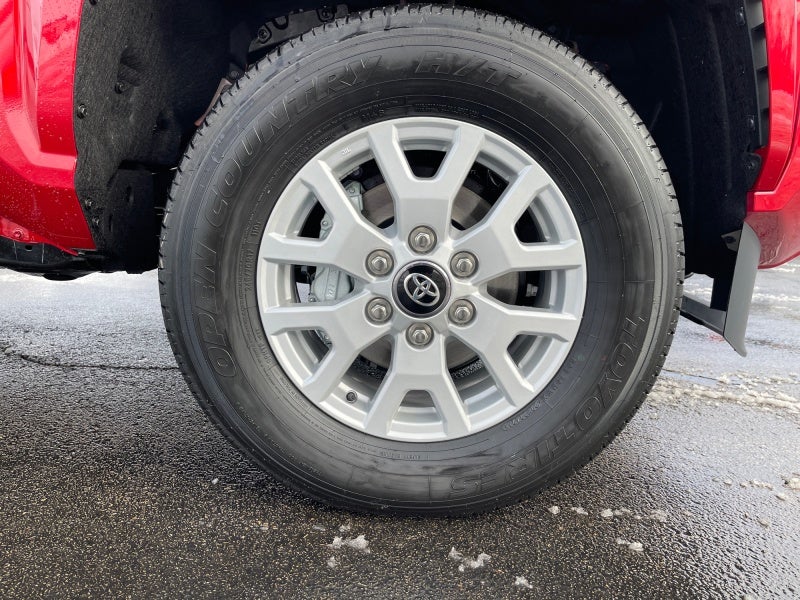 2025 Toyota Tacoma SR5