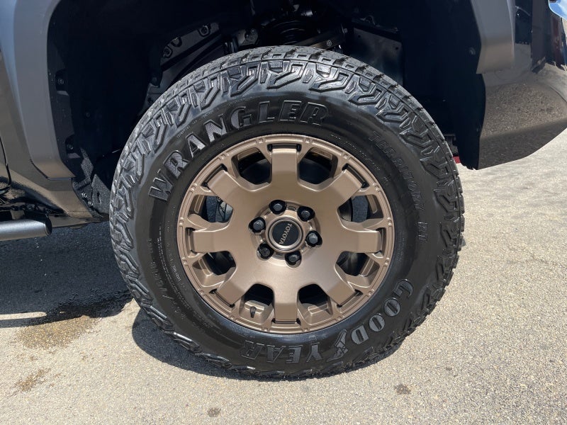 2026 Toyota Tacoma i-FORCE MAX Tacoma Trailhunter