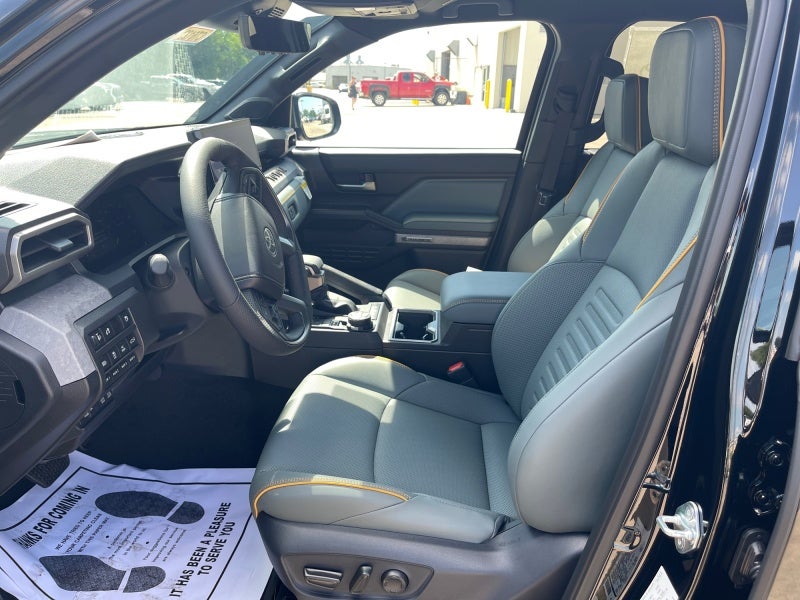 2026 Toyota Tacoma i-FORCE MAX Tacoma Trailhunter