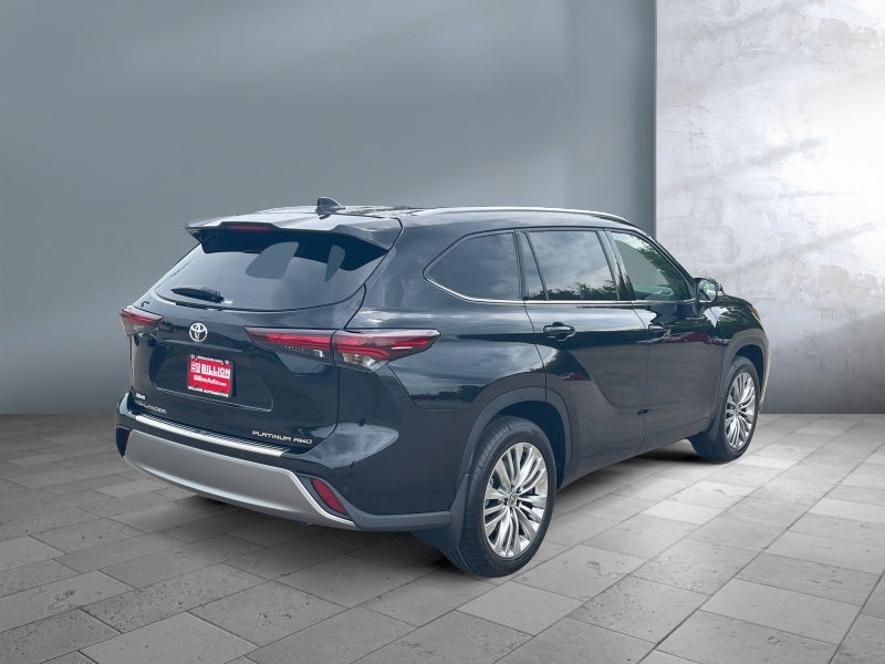 2026 Toyota Highlander Platinum