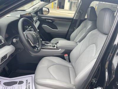 2026 Toyota Highlander Platinum