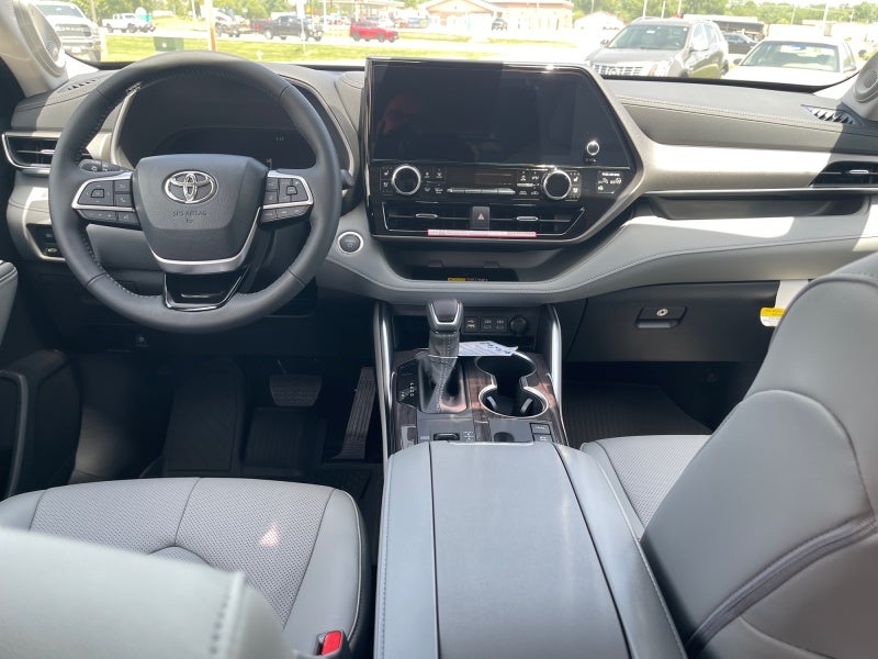 2026 Toyota Highlander Hybrid Limited