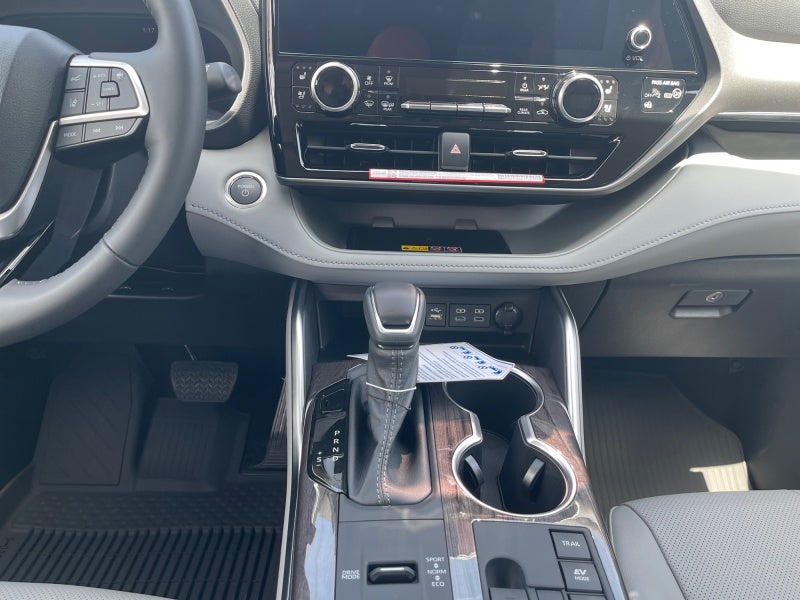 2026 Toyota Highlander Hybrid Limited