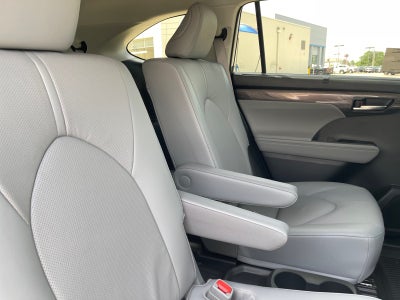 2026 Toyota Highlander Hybrid Limited