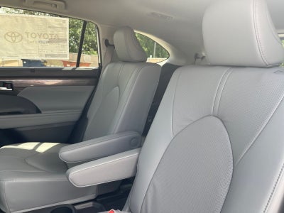 2026 Toyota Highlander Hybrid Limited