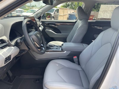 2026 Toyota Highlander Hybrid Limited