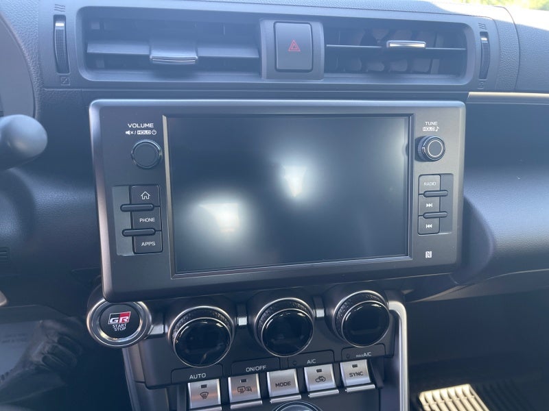 2026 Toyota GR86 Premium MT