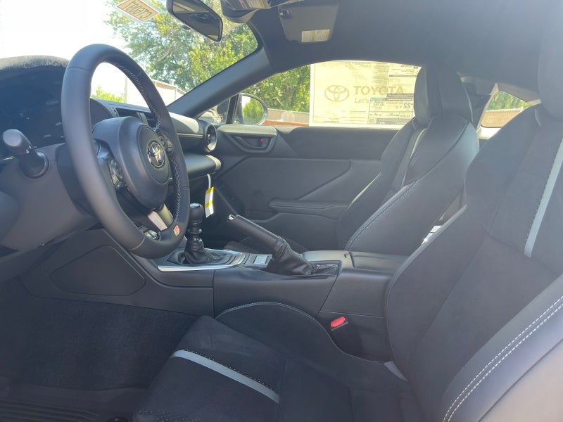 2026 Toyota GR86 Premium MT