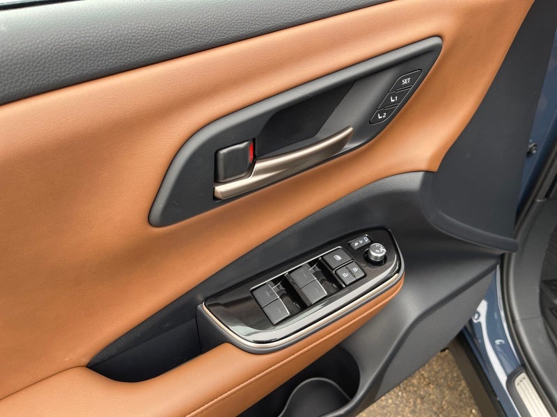 2026 Toyota Toyota Crown Signia Limited