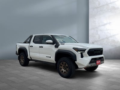 2026 Toyota Tacoma i-FORCE MAX Tacoma Trailhunter