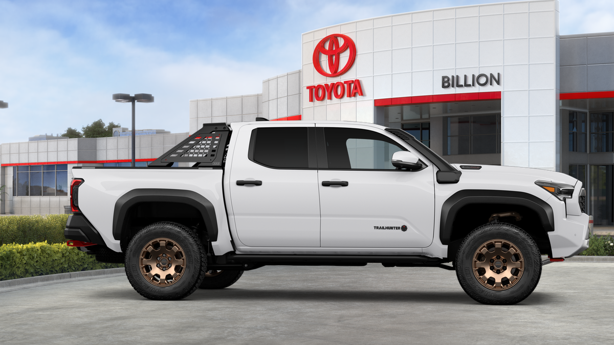 2026 Toyota Tacoma i-FORCE MAX Tacoma Trailhunter