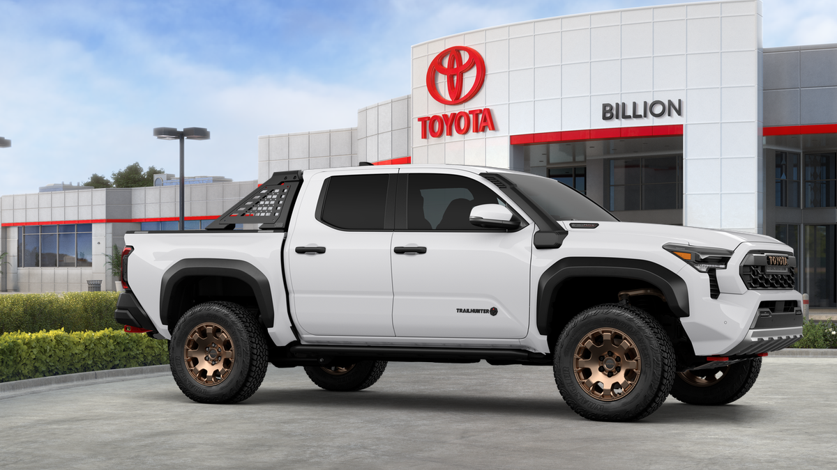 2026 Toyota Tacoma i-FORCE MAX Tacoma Trailhunter