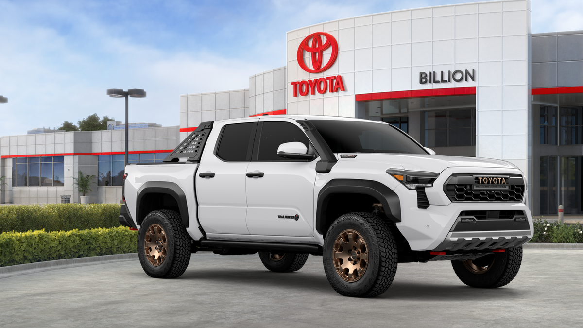 2026 Toyota Tacoma i-FORCE MAX Tacoma Trailhunter