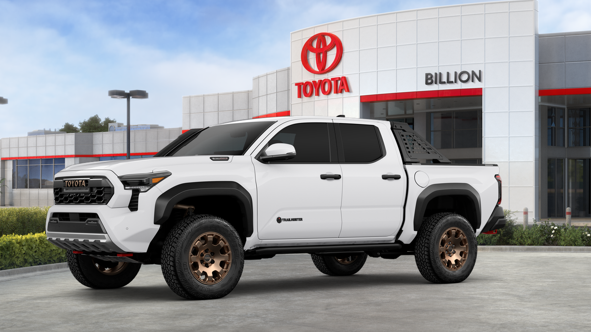 2026 Toyota Tacoma i-FORCE MAX Tacoma Trailhunter