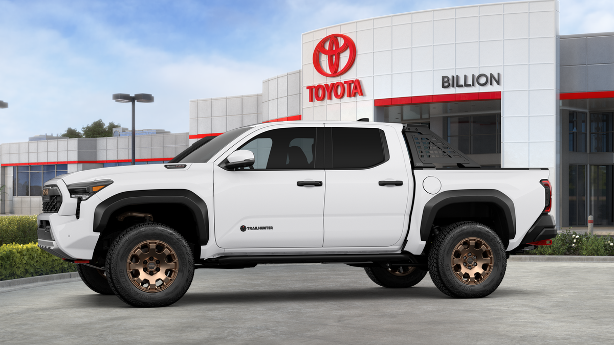 2026 Toyota Tacoma i-FORCE MAX Tacoma Trailhunter